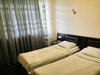 Отель Hotel - Saya Цахкадзор Двухместный номер Делюкс с 1 кроватью или 2 отдельными кроватями и балконом-4