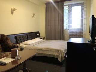 Отель Hotel - Saya Цахкадзор Двухместный номер Делюкс с 1 кроватью или 2 отдельными кроватями и балконом-5